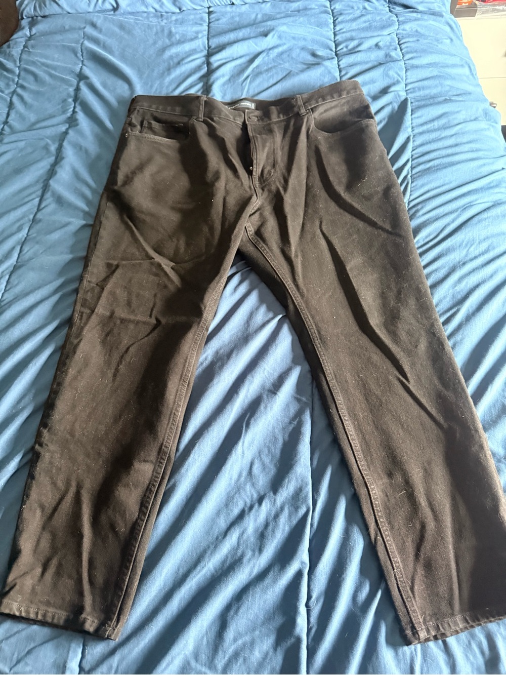 Everlane Men’s Slim Jeans in Black